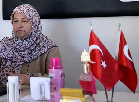 Şakayla başlayan süreç 'Aliye Abla' efsanesine dönüştü: Sadece fotoğraf çekip, kahvemi içecektim