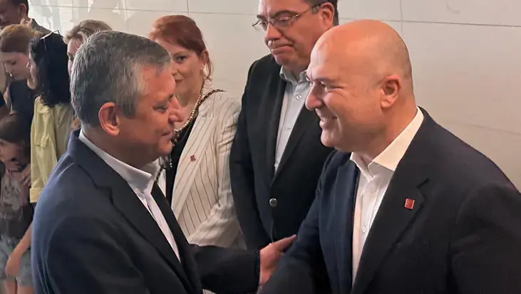 Son dakika. . . CHP İzmir Milletvekili Murat Bakan partisinden istifa etti