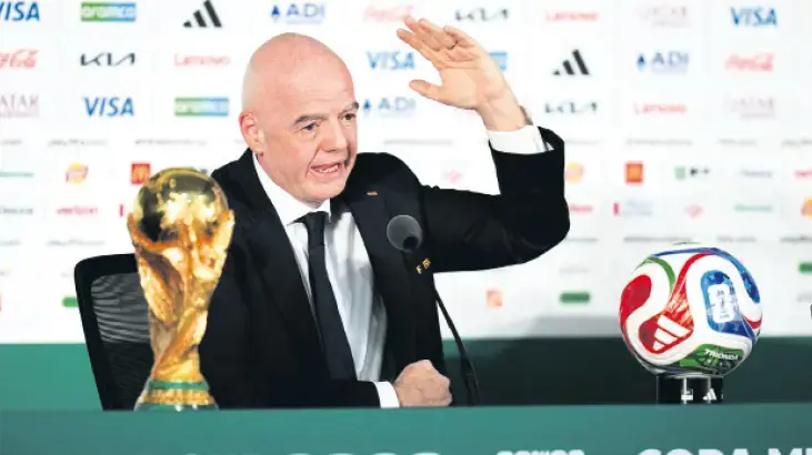 FIFA turnuvalarını satışa çıkartıyor!