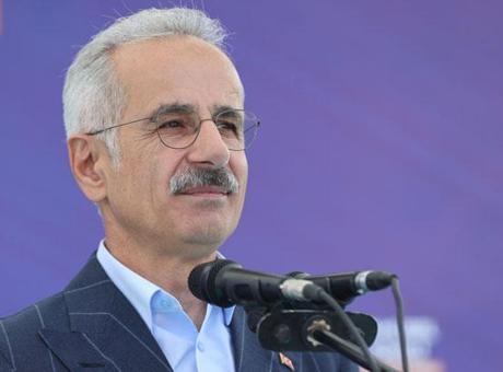 Bakan Uraloğlu: Makinist eğitimleri için yerli simülasyon sistemi geliştirilecek