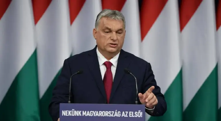 Önce 16 yıllık dönemi bitirdi, şimdi cumhurbaşkanını da koltuğundan etti!