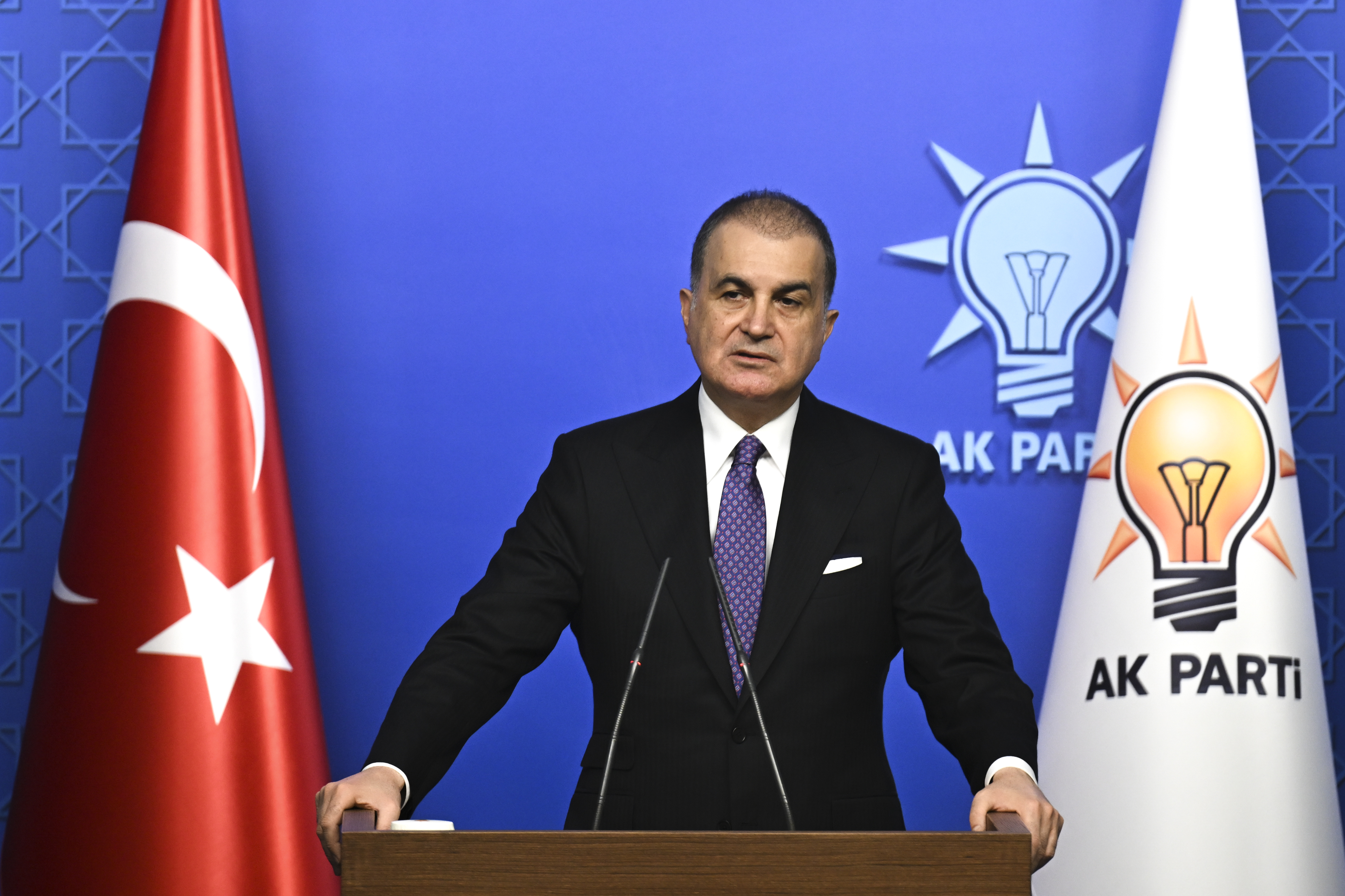 Ömer Çelik’ten Ertuğrul Özkök'e sert tepki: Zihinsel ve ahlaki bir sefalettir